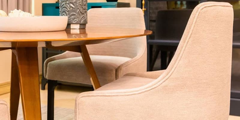 Mesas y sillas de comedor en Muebles Cordal Pontevedra